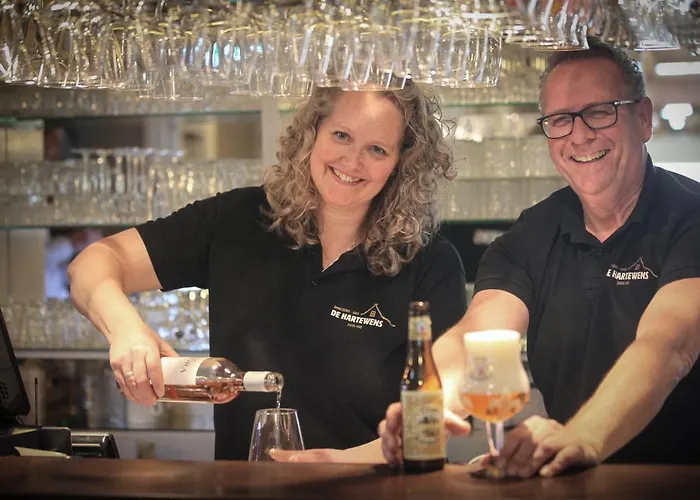 De Hartewens فندق مبيت وإفطار 4*